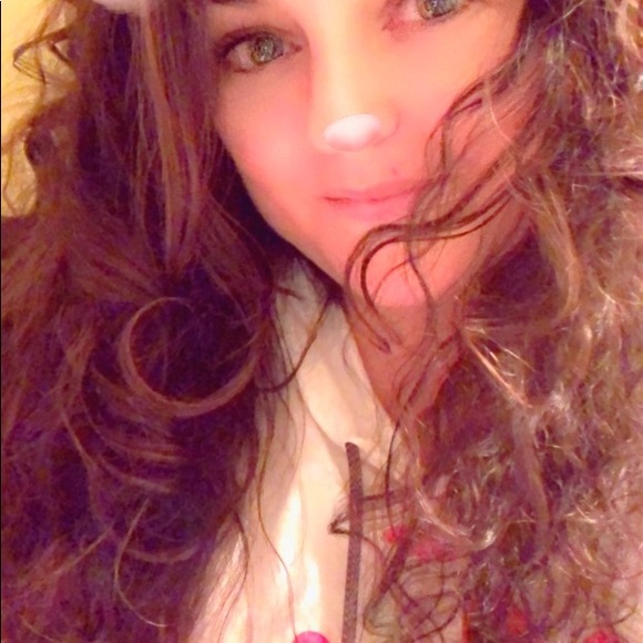 Meet your Posher, Elizabeth - Picture 7 of 7